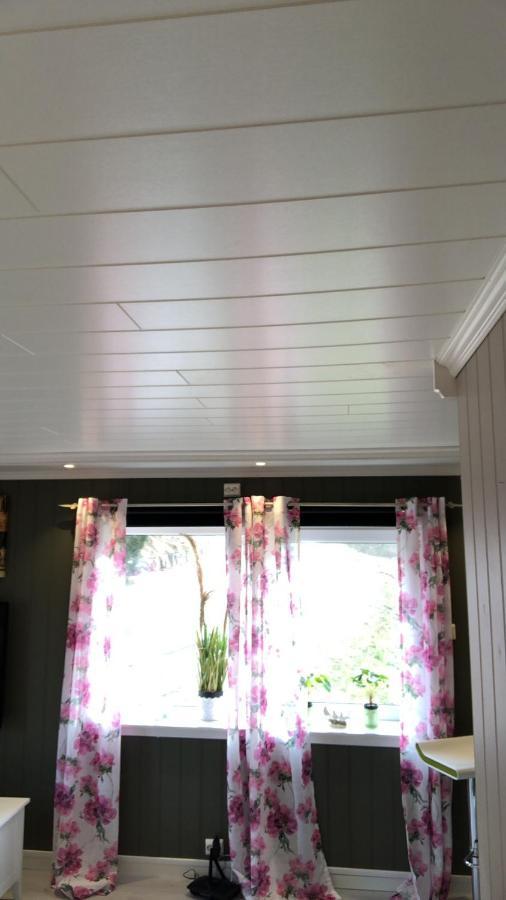 Den Gule Huset Apartment Lyngdal Ngoại thất bức ảnh