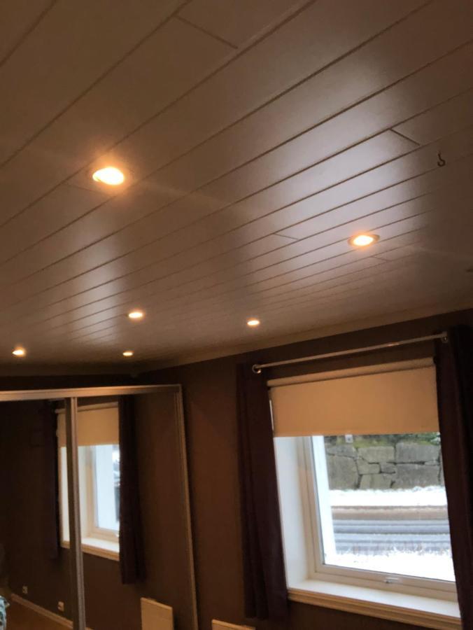 Den Gule Huset Apartment Lyngdal Ngoại thất bức ảnh